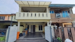 [Non Bumi] Double storey terrace house Taman Puchong Perdana